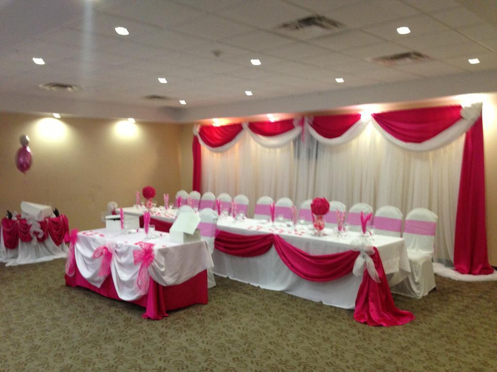 Days Inn By Wyndham Brampton Buitenkant foto